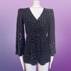 VELVET ROMPER ECOTE X URBAN OUTFITTERS VELVET SURPLICE ROMPER